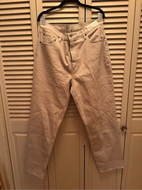 Abercrombie & Fitch Straight Leg Jeans in Light Beige